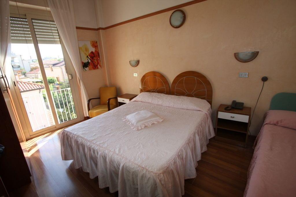 Hotel Britannia Rimini Marina Centro Dış mekan fotoğraf
