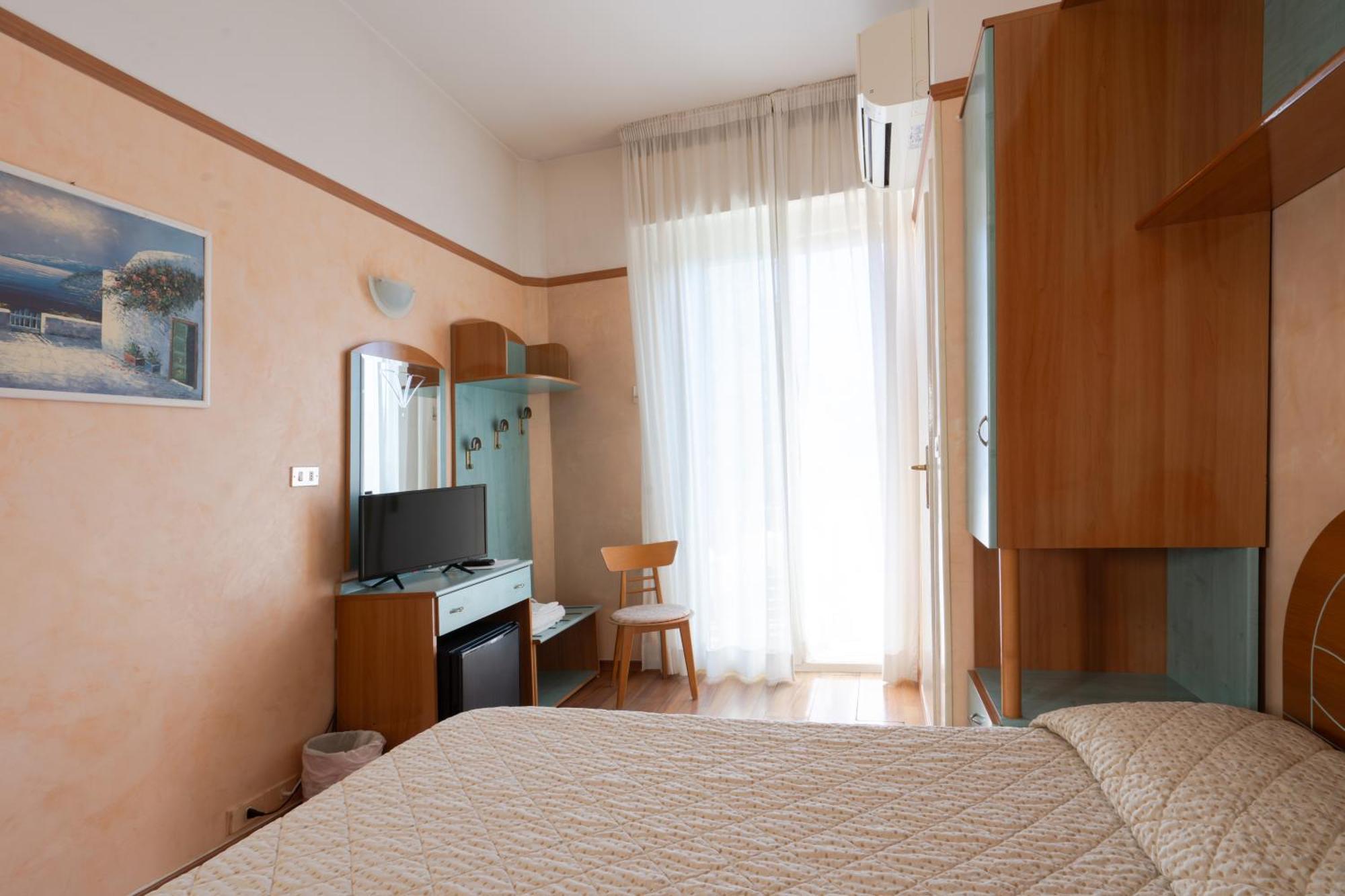 Hotel Britannia Rimini Marina Centro Dış mekan fotoğraf