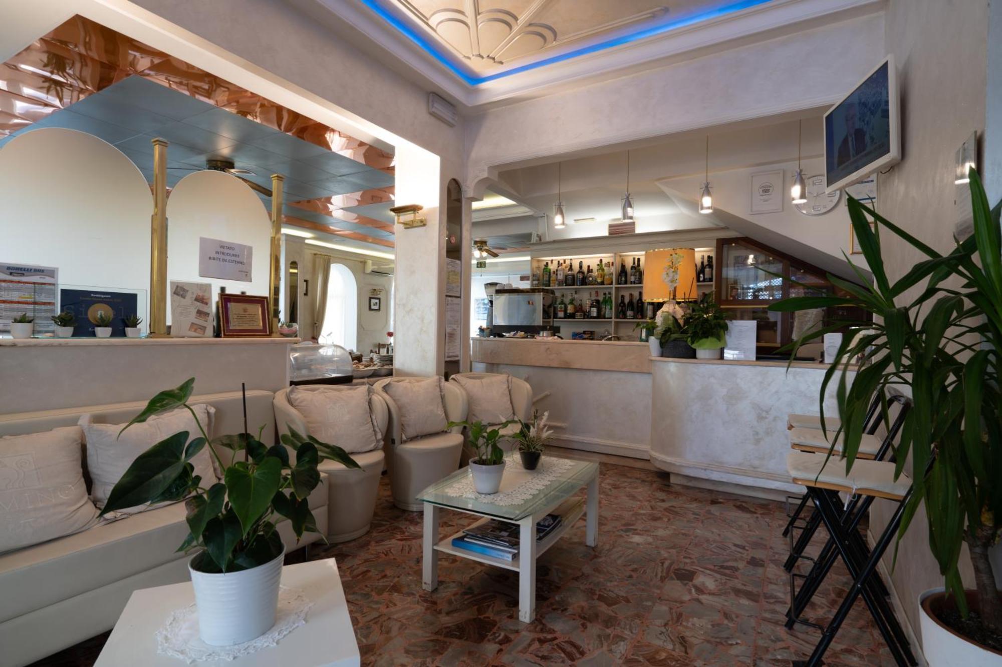 Hotel Britannia Rimini Marina Centro Dış mekan fotoğraf