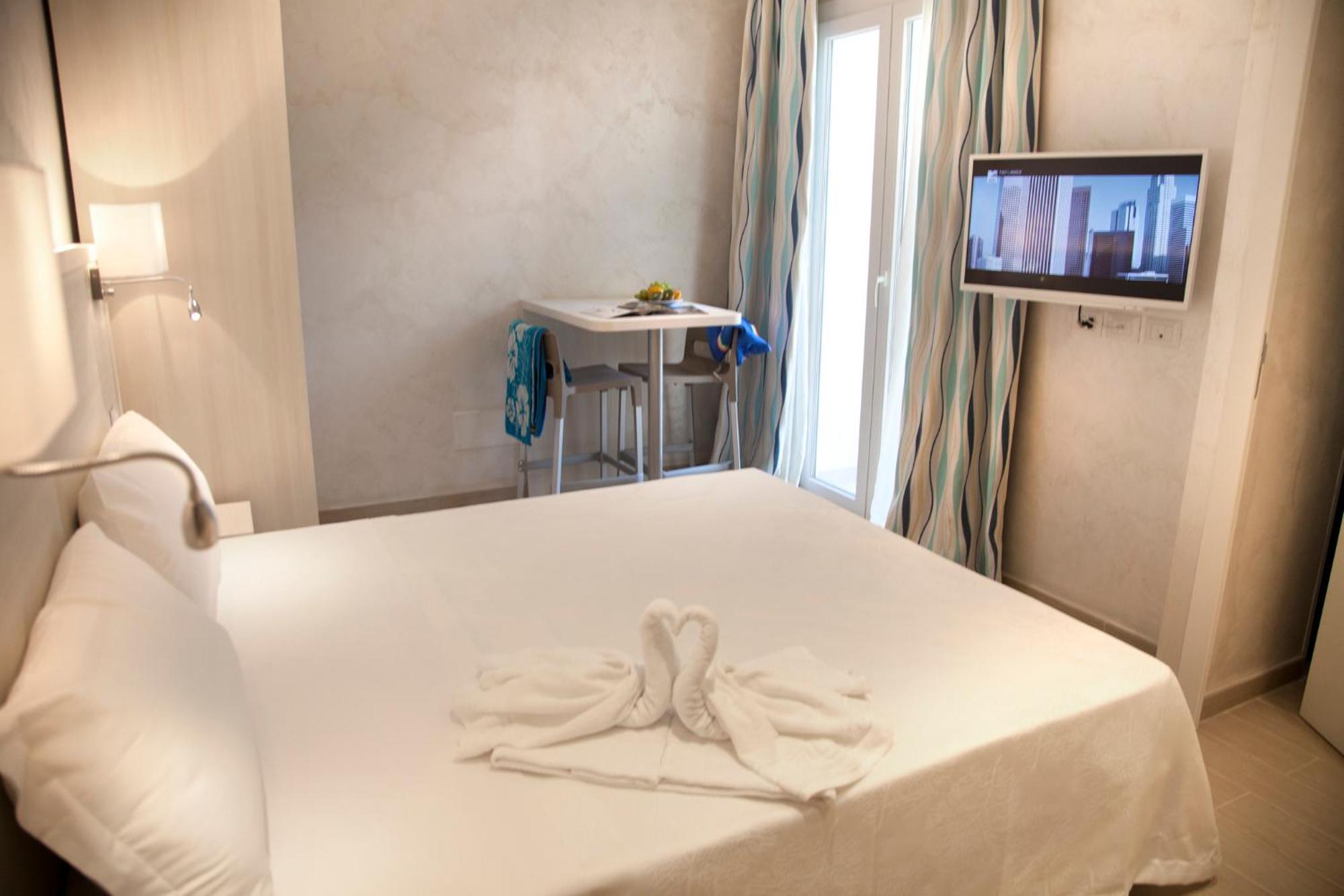 Hotel Britannia Rimini Marina Centro Dış mekan fotoğraf