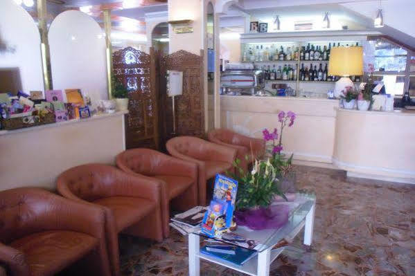 Hotel Britannia Rimini Marina Centro Dış mekan fotoğraf