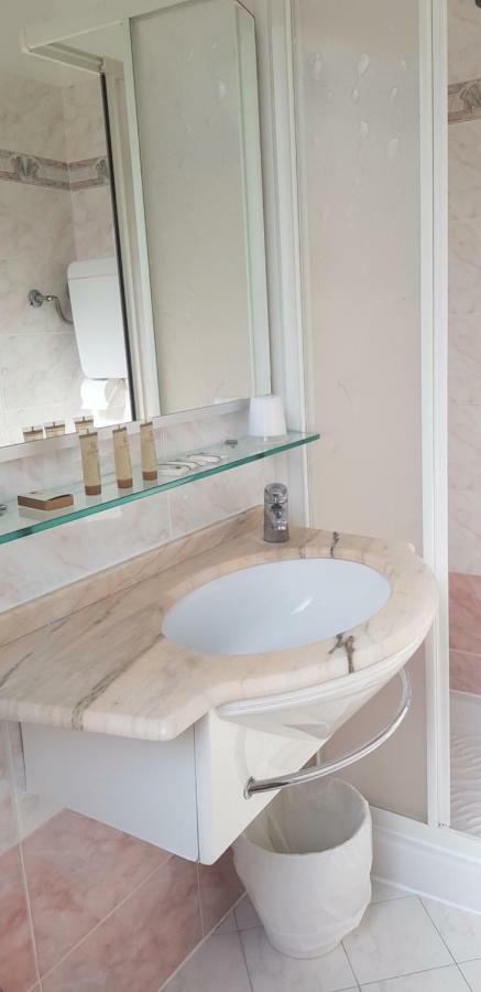 Hotel Britannia Rimini Marina Centro Dış mekan fotoğraf