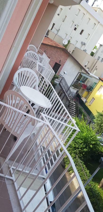 Hotel Britannia Rimini Marina Centro Dış mekan fotoğraf